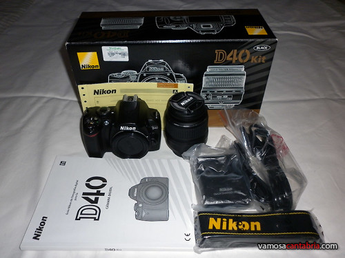 Nikon D40 con accesorios